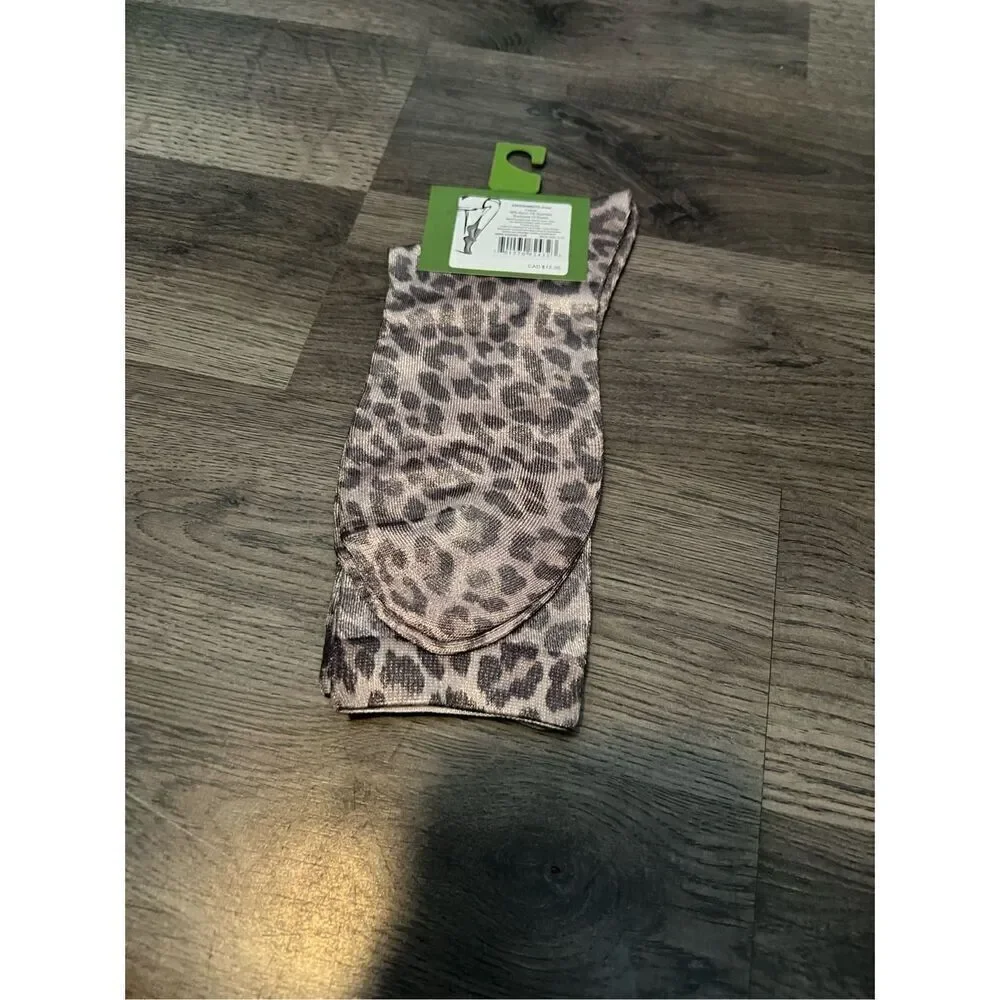 Kate Spade Leopard Meow Crew Socks Woman’s One Size (4-10)NEW